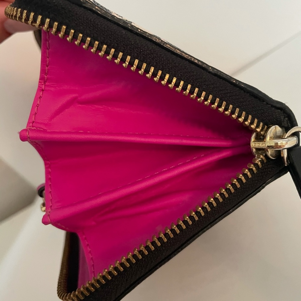 Kate Spade Wallet - Picture 9 of 9